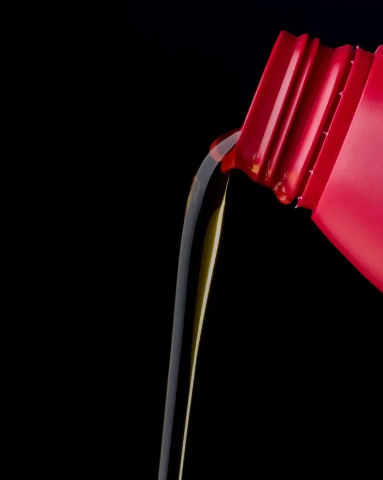 Motor oil pouring for scheduled vehicle maintenance